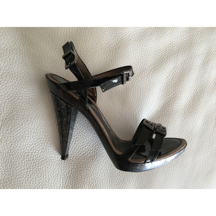 Gianni Bravo Sandals Patent leather in Black