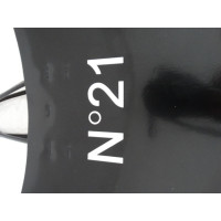 N°21 Handtasche aus Leder in Schwarz
