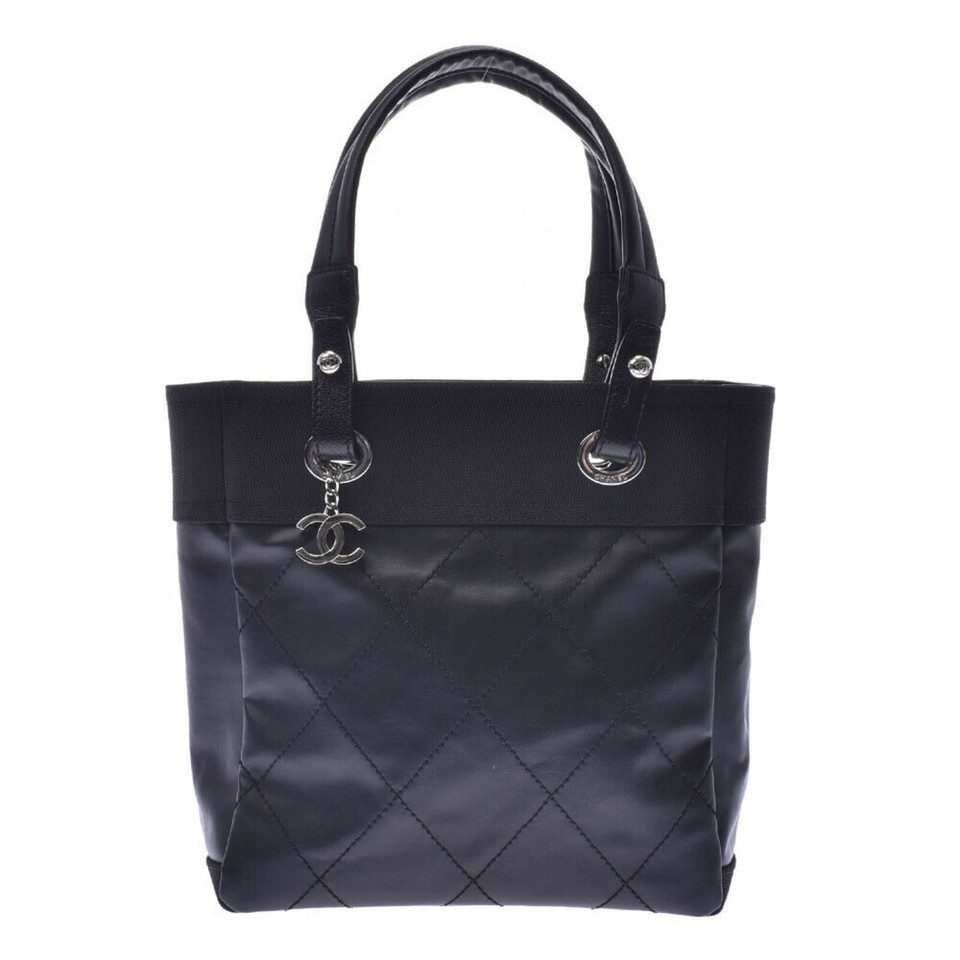 Chanel Handtasche aus Canvas in Schwarz