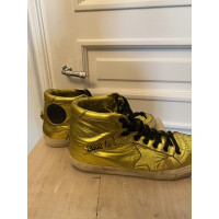 Golden Goose Sneakers in Goud