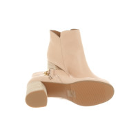 See By Chloé Stiefeletten aus Leder in Nude