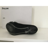 Pollini Pumps/Peeptoes Suede in Black