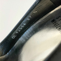 Stuart Weitzman Pumps/Peeptoes Leather in Grey