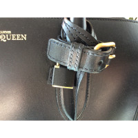 Alexander McQueen Handbag Leather in Black