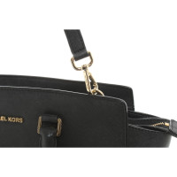 Michael Kors Handtasche aus Leder in Schwarz