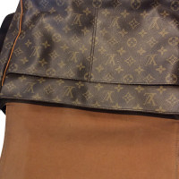 Louis Vuitton Shoulder bag made of monogram of canvas