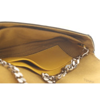 Fendi Baguette Bag aus Leder in Gelb
