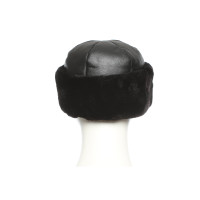 Prada Hut/Mütze aus Pelz in Schwarz