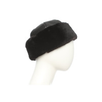 Prada Hut/Mütze aus Pelz in Schwarz