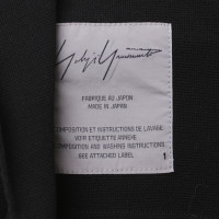 Yohji Yamamoto Coat in black