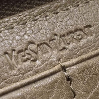 Yves Saint Laurent Täschchen/Portemonnaie aus Leder in Braun