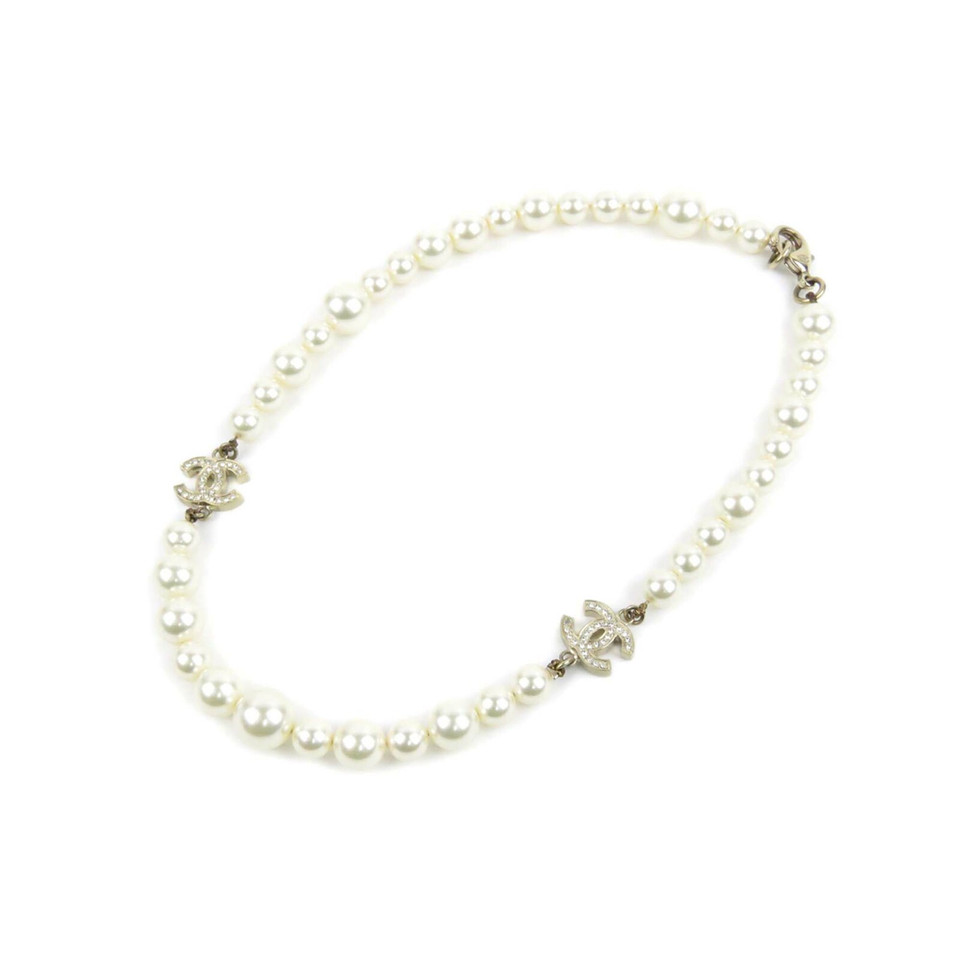 Chanel Necklace Pearls in White