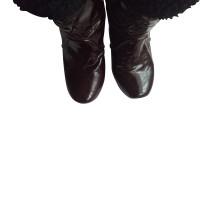 Marc Jacobs Stiefel aus Lackleder in Braun