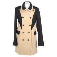 French Connection Cappotto in nero / beige