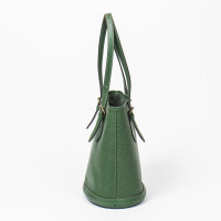 Louis Vuitton Bucket Bag in Groen