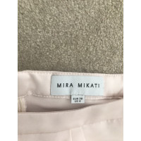 Mira Mikati Rok in Roze