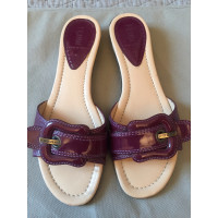 Fendi Sandals Patent leather in Violet