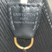 Louis Vuitton Pochette Accessoires Leer in Zwart