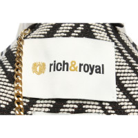 Rich & Royal deleted product