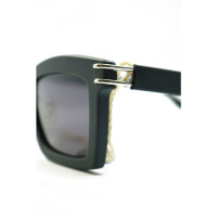 Roland Mouret Sunglasses in Black