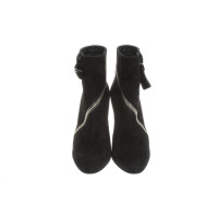 Alexander McQueen Ankle boots Suede in Black