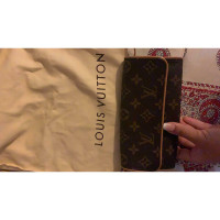 Louis Vuitton Twin Pochette Leather in Brown