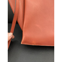 Céline Tri Fold Shoulder Bag in Pelle in Marrone