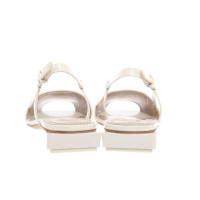 Tory Burch Sandals Patent leather in Cream
