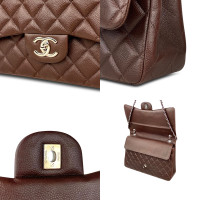 Chanel Classic Flap Bag Maxi in Pelle in Marrone