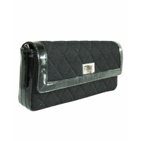 Chanel Clutch aus Canvas in Schwarz