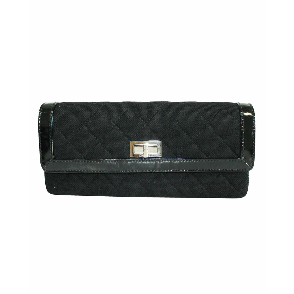 Chanel Clutch aus Canvas in Schwarz