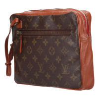 Louis Vuitton Clutch Bag Canvas in Brown