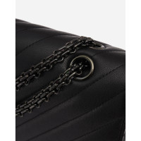 Chanel Reissue 2.55 227 aus Leder in Schwarz