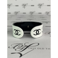 Chanel Armreif/Armband in Weiß