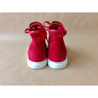 Chanel Sneakers aus Wildleder in Rot