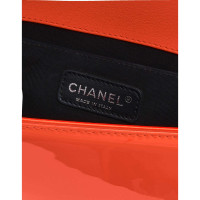 Chanel Boy New Medium Lakleer in Oranje