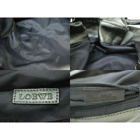 Loewe Handtasche aus Lackleder in Grau
