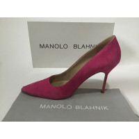 Manolo Blahnik Pumps/Peeptoes Suede in Pink