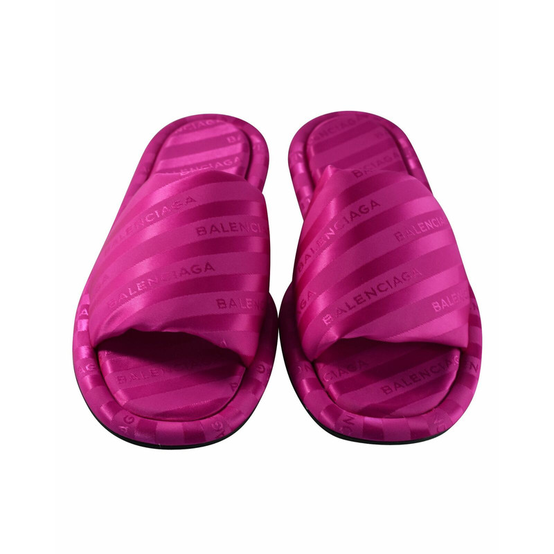 balenciaga pink slippers