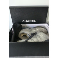 Chanel Sneaker in Pelle in Argenteo