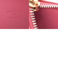 Louis Vuitton Papillon Lakleer in Roze