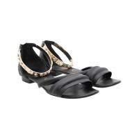 Chanel Sandalen Leer in Zwart