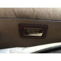 Furla Handtasche aus Leder in Bordeaux