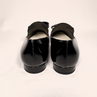 Chanel Slippers/Ballerina's Lakleer in Zwart