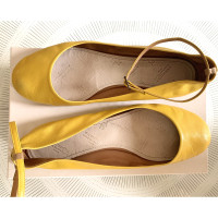Maison Martin Margiela Slippers/Ballerinas Leather in Yellow