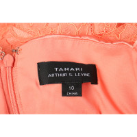 Tahari Robe en Orange
