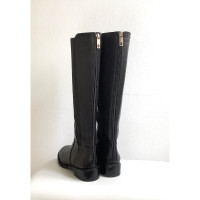 Tory Burch Stiefel aus Leder in Schwarz