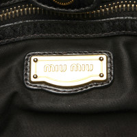 Miu Miu Umhängetasche aus Leder in Schwarz