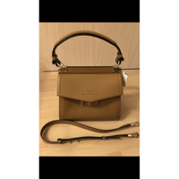 Givenchy Mystic Bag Small 25,5 aus Leder in Braun