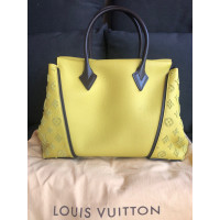 Louis Vuitton Tote W aus Leder in Gelb